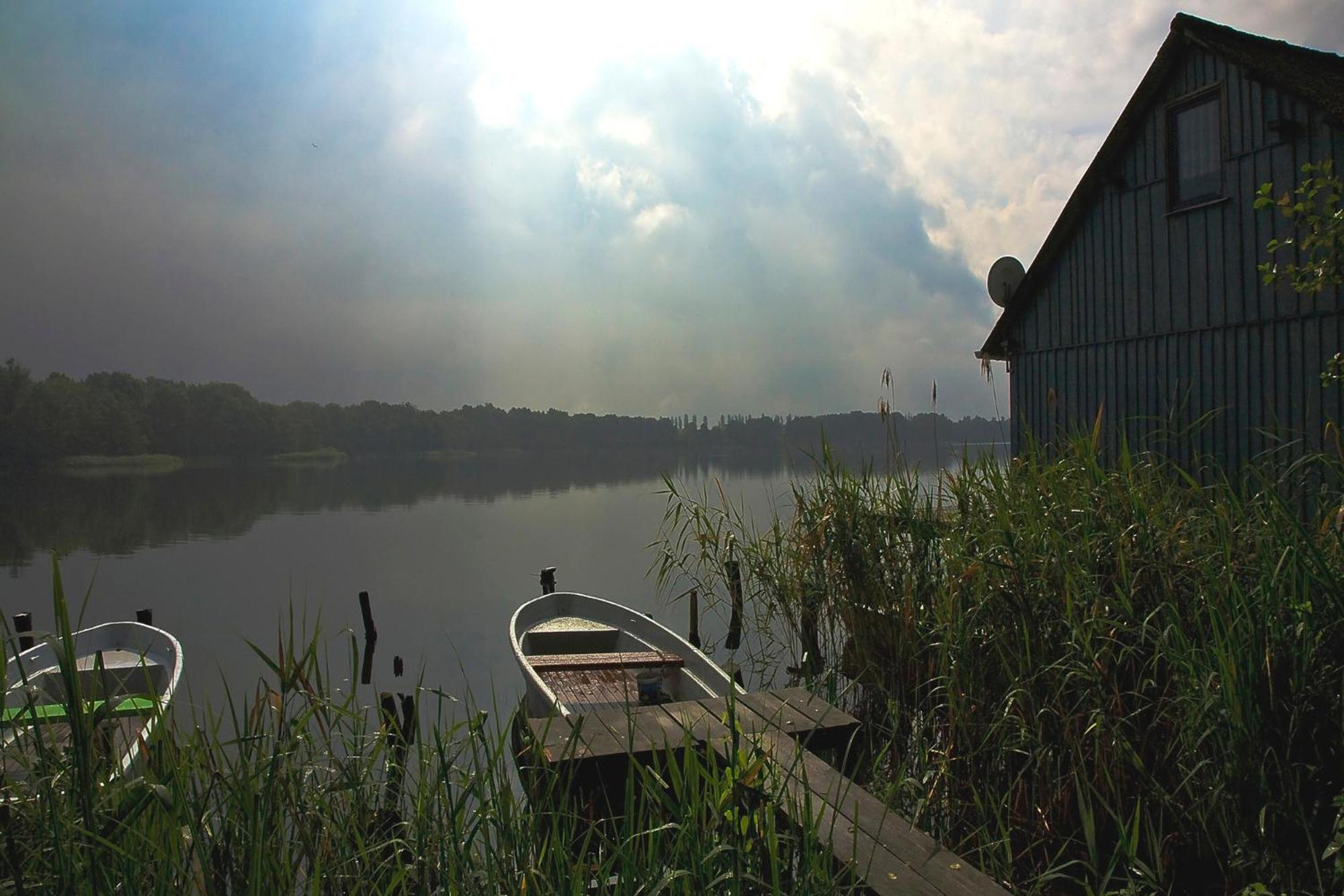 Ferienhaus Am See Perlin 외부 사진
